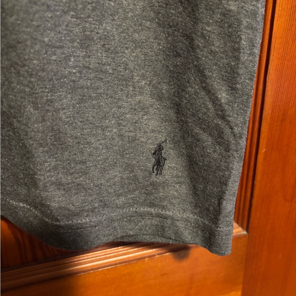 POLO RALPH LAUREN Dark Gray Men’s Short Sleeve V-Neck T-Shirt Size Large - Picture 2 of 4